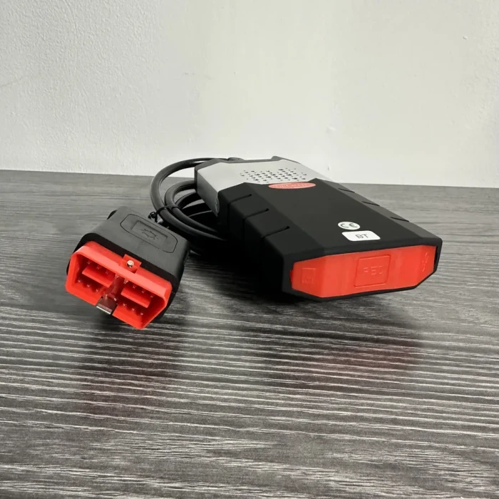 Мультимарочный сканер Autocom Delphi DS 150